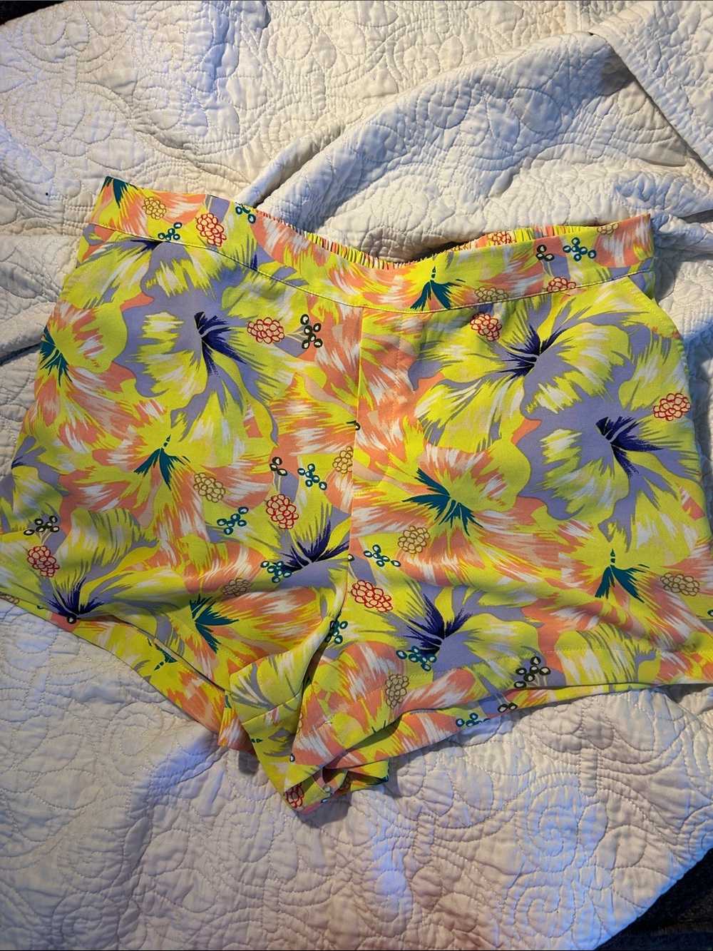 Jessica Simpson Yellow Floral Elastic-Waist Shorts